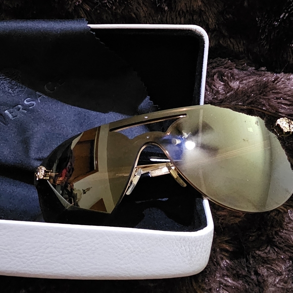 Versace sunglasses - Picture 4 of 4
